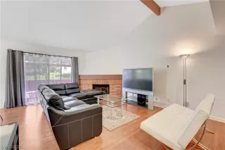 Photo #3: 2219786 Listing 