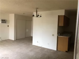 Photo #3: 2219807 Listing