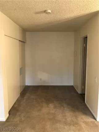 Photo #6: 2219807 Listing