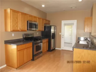 Photo #4: 2219818 Listing