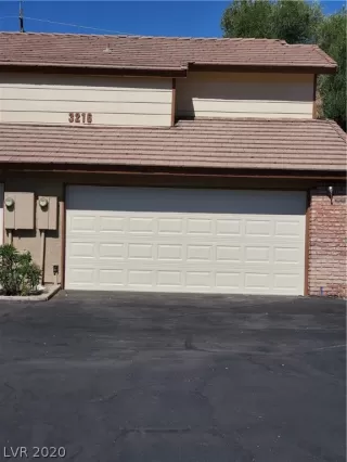 Photo #1: 2219819 Listing 