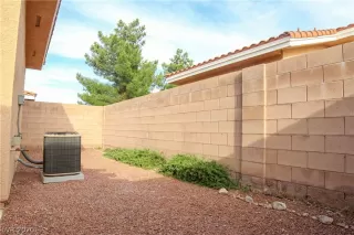 Photo #6: 2219842 Listing