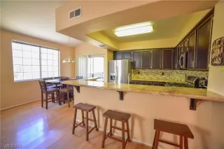 Photo #4: 2219856 Listing 