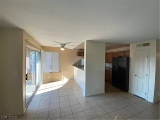 Photo #3: 2219876 Listing