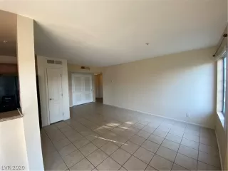 Photo #4: 2219876 Listing