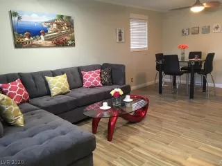 Photo #1: 2219903 Listing 