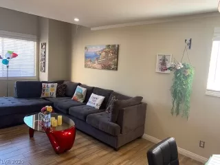 Photo #3: 2219903 Listing 