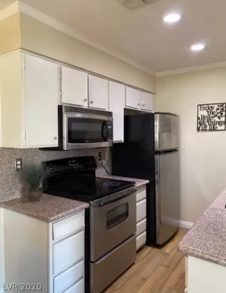 Photo #4: 2219903 Listing 