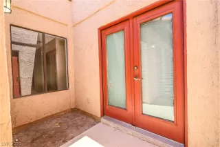 Photo #4: 2219909 Listing