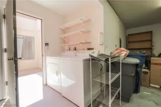 Photo #5: 2219909 Listing