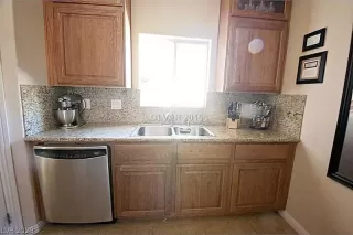 Photo #5: 2219970 Listing 