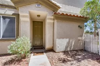 Photo #2: 2220019 Listing