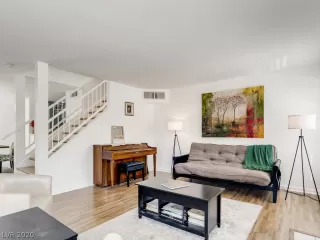 Photo #5: 2220067 Listing 