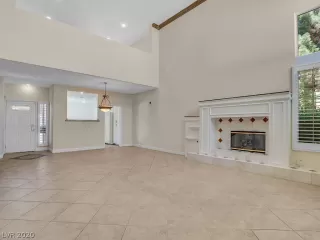 Photo #2: 2220085 Listing