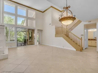 Photo #4: 2220085 Listing