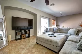Photo #4: 2220119 Listing 