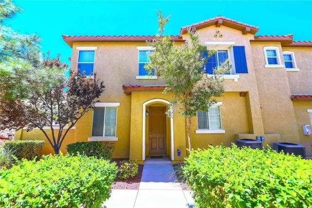 MLS: 2220128 Condo For Sale