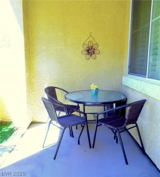 Photo #4: 2220128 Listing