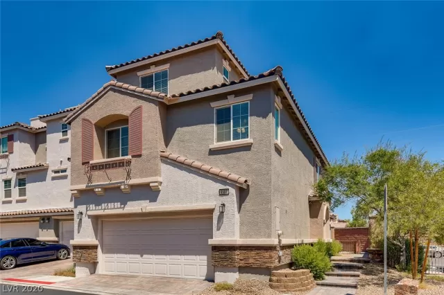 MLS: 2220134 Condo For Sale