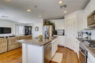 Photo #5: 2220134 Listing 