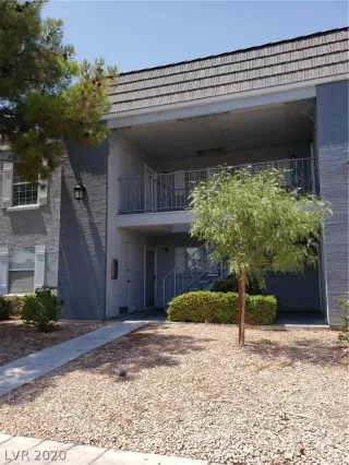 Photo #1: 2220193 Listing 