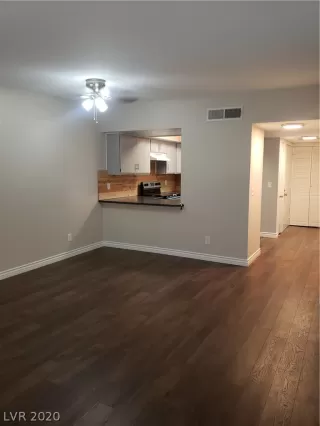 Photo #4: 2220193 Listing 