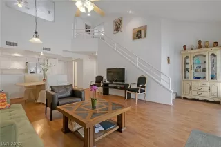 Photo #2: 2220220 Listing