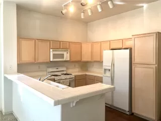 Photo #1: 2220223 Listing