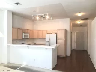 Photo #2: 2220223 Listing