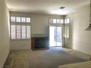 Photo #3: 2220223 Listing