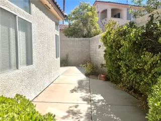 Photo #6: 2220223 Listing