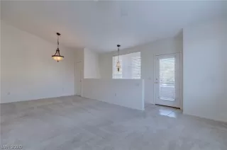 Photo #5: 2220268 Listing 