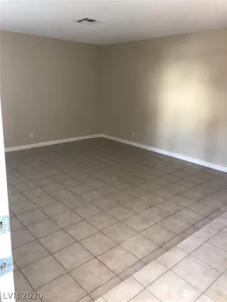 Photo #3: 2220286 Listing 