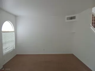 Photo #5: 2220322 Listing 