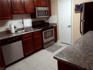 Photo #5: 2220385 Listing