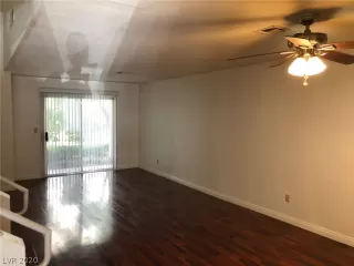 Photo #3: 2220393 Listing 