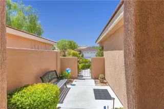 Photo #2: 2220401 Listing 