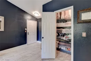 Photo #3: 2220417 Listing