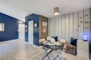 Photo #4: 2220417 Listing