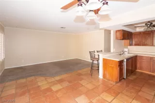 Photo #2: 2220433 Listing 