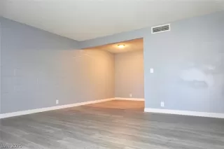 Photo #1: 2220464 Listing