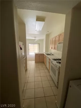 Photo #5: 2220492 Listing 