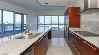 Photo #1: 2220542 Listing