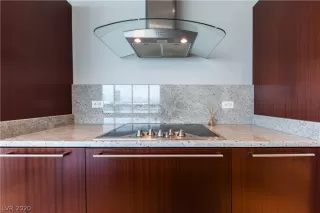 Photo #2: 2220542 Listing