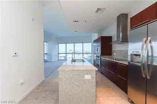 Photo #5: 2220542 Listing