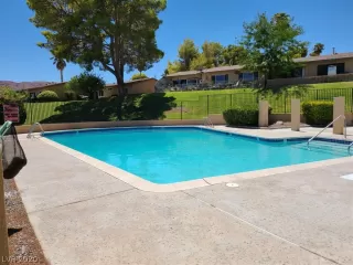 Photo #3: 2220551 Listing