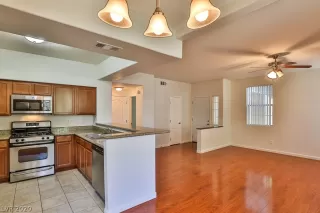 Photo #2: 2220581 Listing 