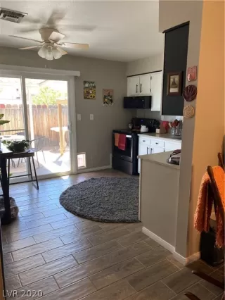 Photo #6: 2220604 Listing