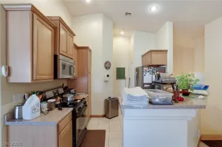 Photo #4: 2220673 Listing