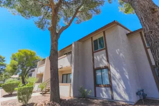 Photo #1: 2220691 Listing